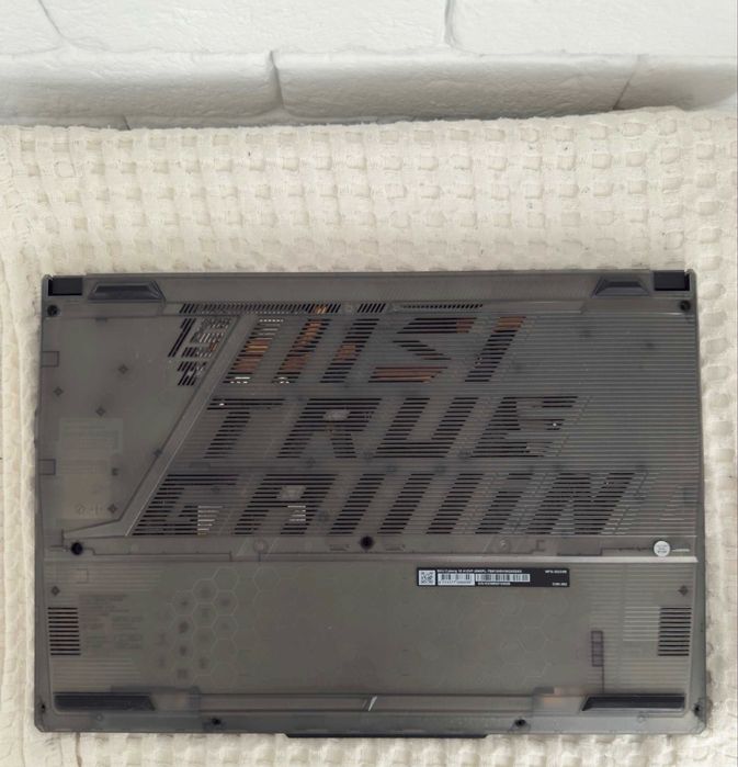 Laptop MSI Cyborg A12VF RTX4060 i5-12450H Windows 11 Pro