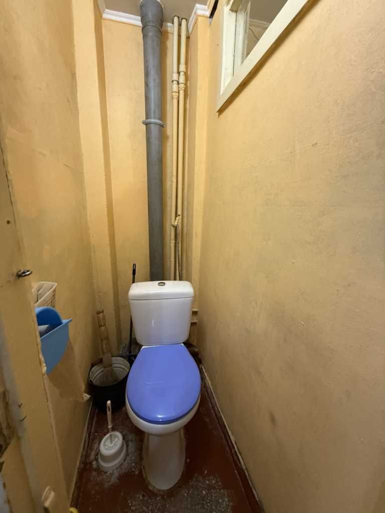 3к.квартира, Алмазний, 60м2, 2/5, в житловому стані