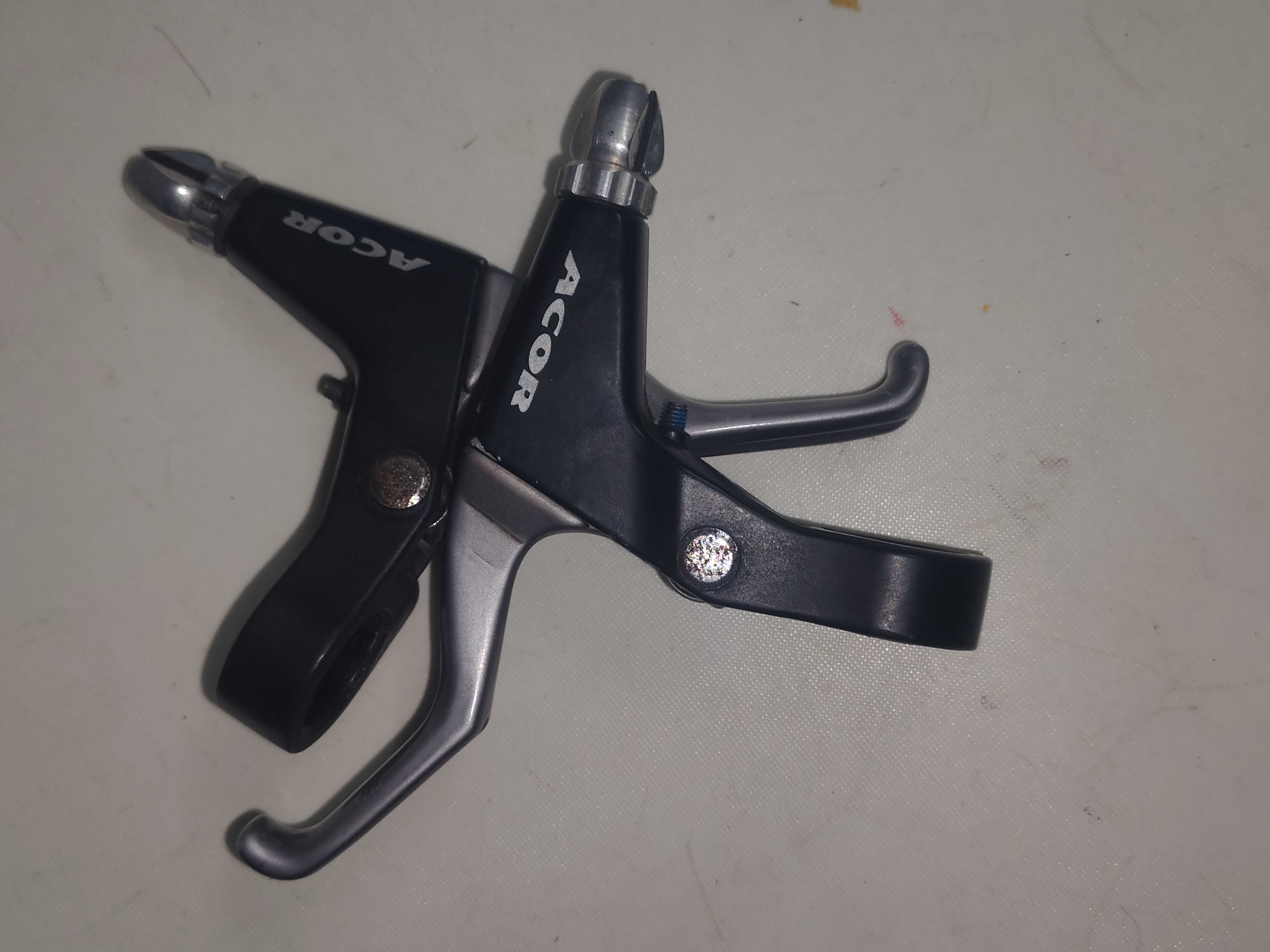 Manípulos de travão btt
