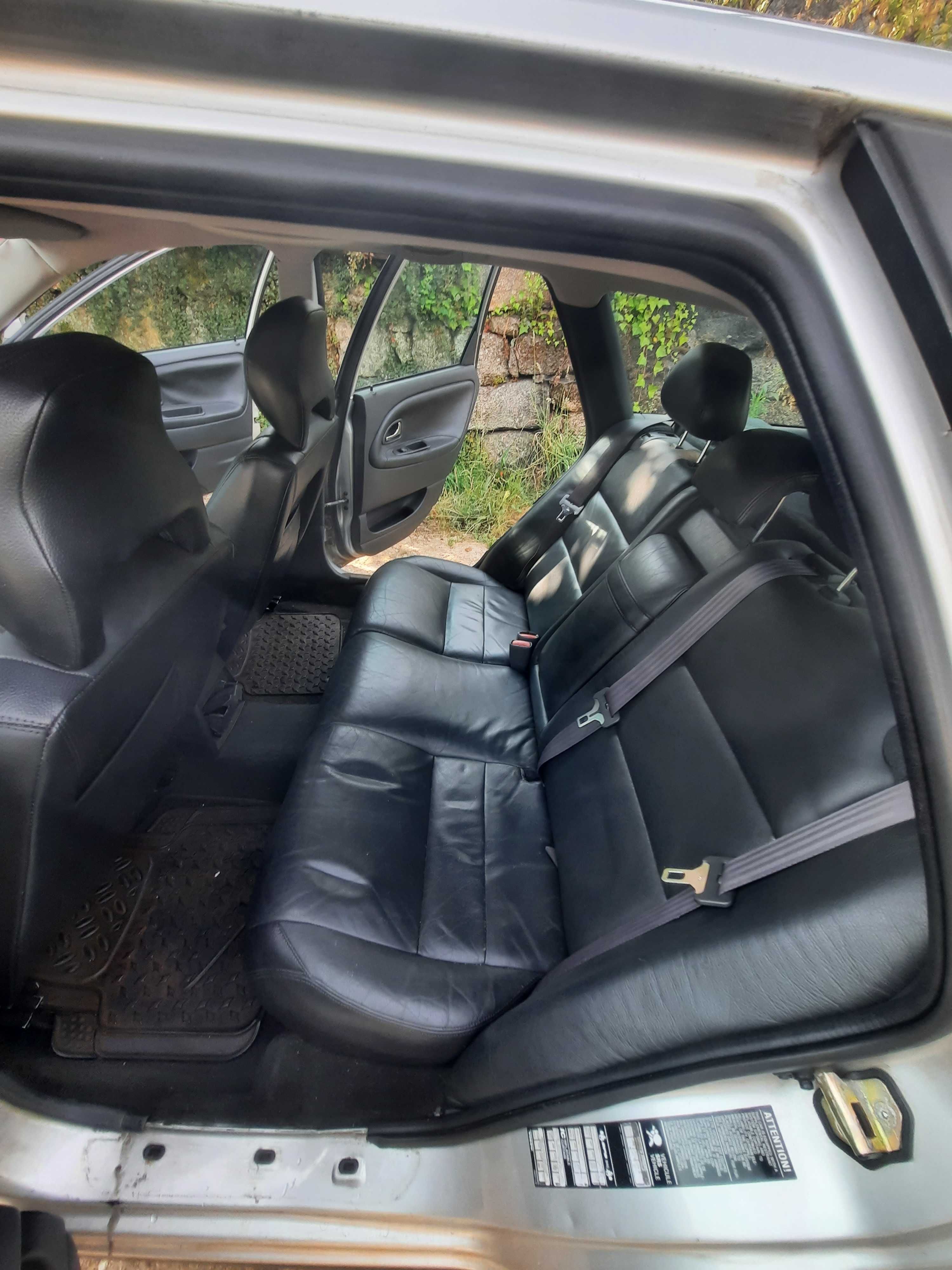 Volvo v40 1.6 2001 (ler descrição)