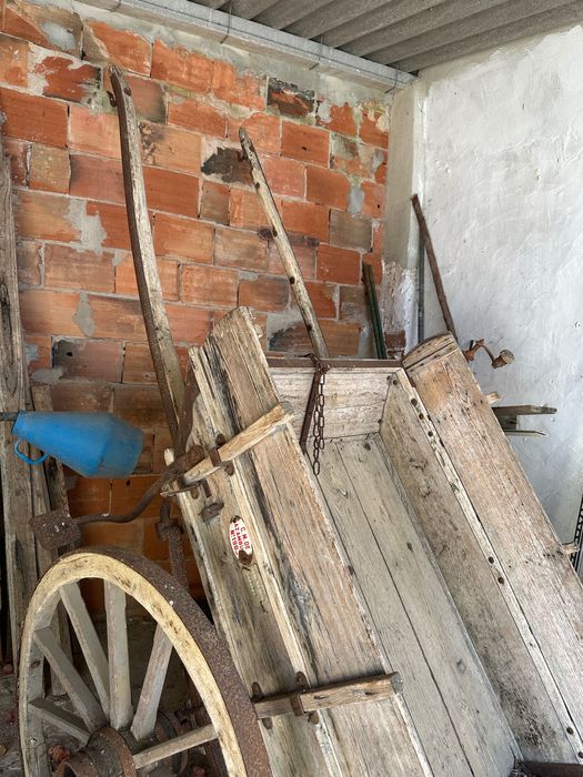 Carroça antiga à venda