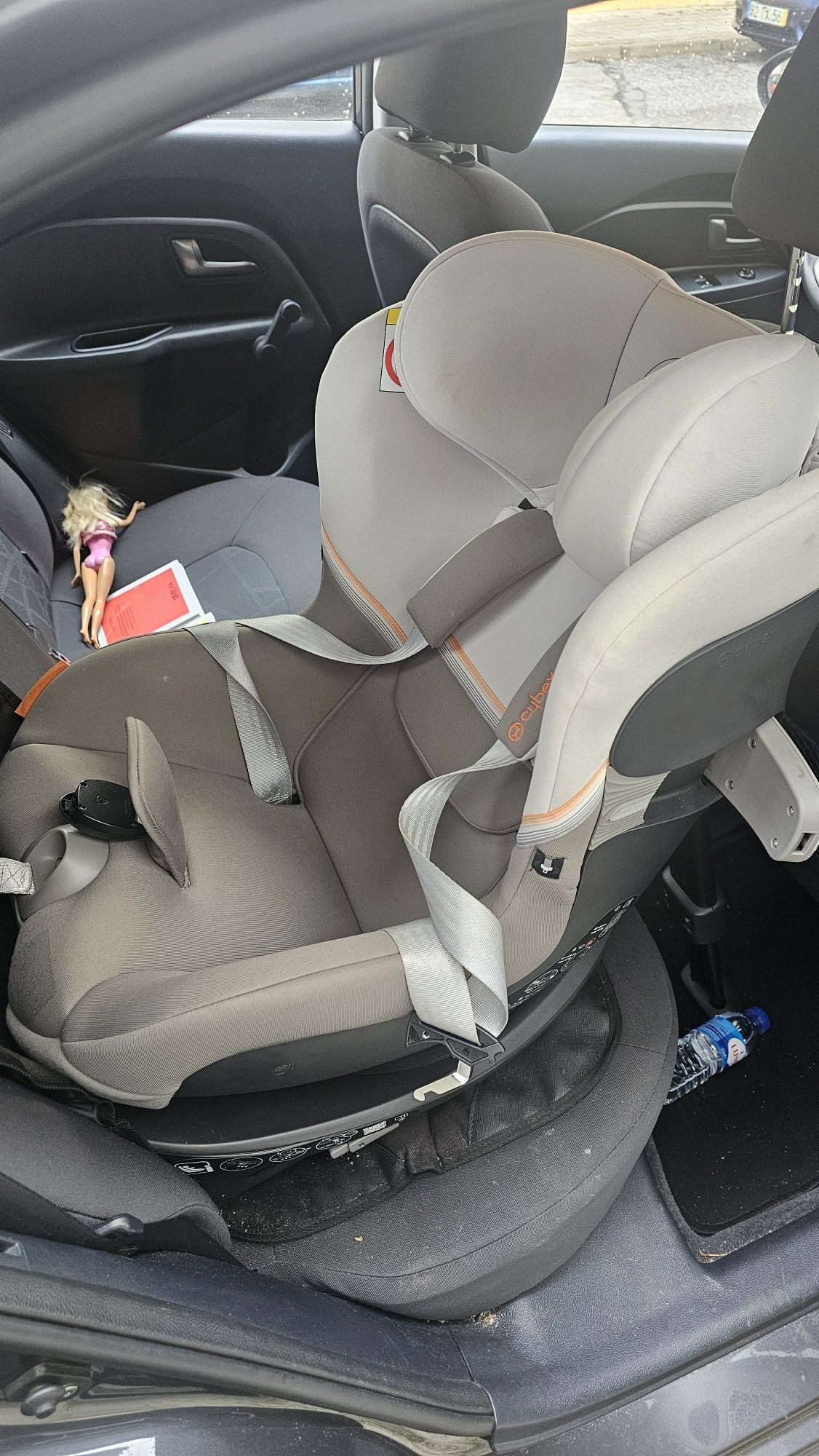 Cibex Sirona SX2 Cinza com base ISOFIX