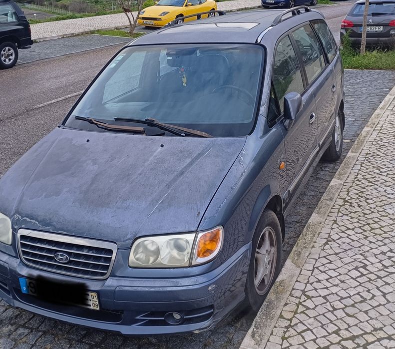 Hyundai trajet 2,0 motor colado
