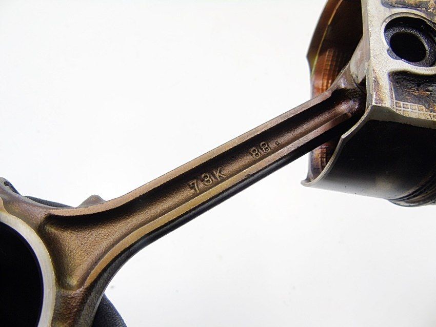 Tłok Korbowód 1.2 16V Swift Iv 3 Agila B Splash Solio Delica K12B