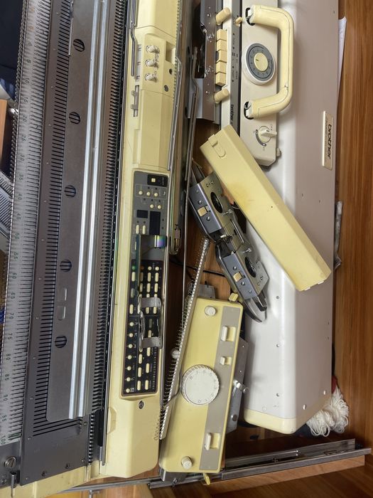 Brother Electroknit KH-965 та KR-850