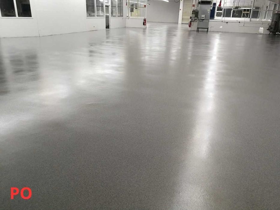 Posadzki żywiczne jak nowe – odświeżymy, wzmocnimy, zabezpieczymy!