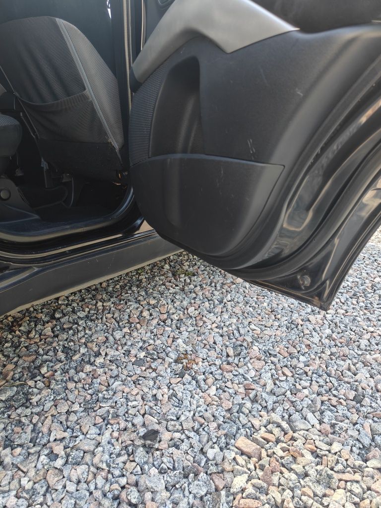 Продам mitsubishi outlander XL 2008 года