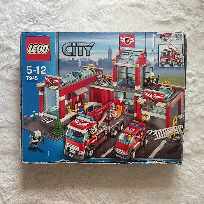 LEGO City Remiza 7945