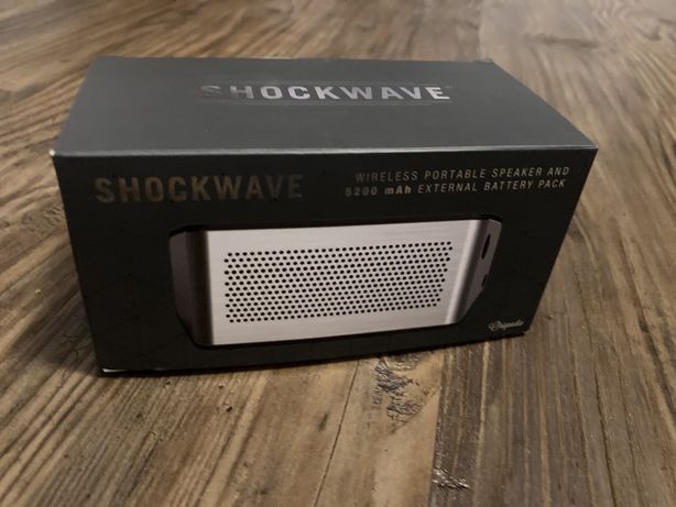 Shockwave bezprzewodowy głośnik z funkcją ładowarki