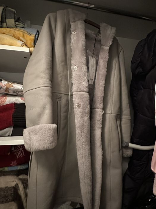 Kurtka z naturalnej owczej skóry Lacoste, rozmiar T36