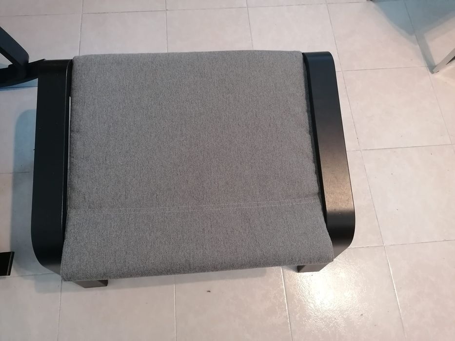 Cadeirão usado mas em bom estado, com apoio para os pés,.