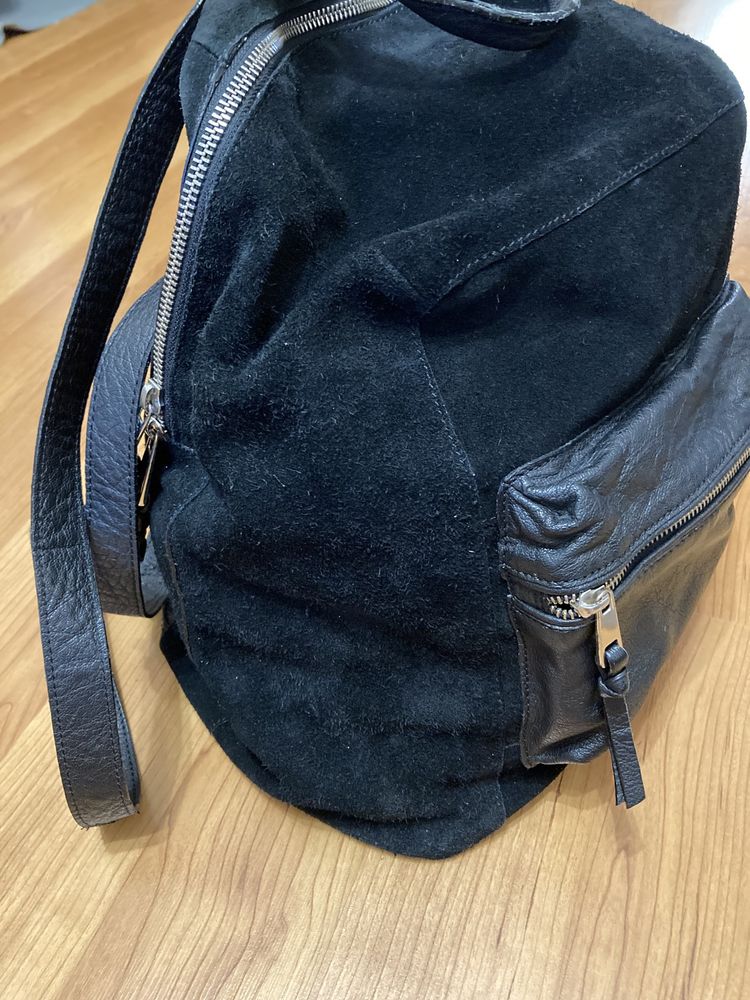 Рюкзак STOM LEATHER натуральная кожа +замша в хорошем состоянии .