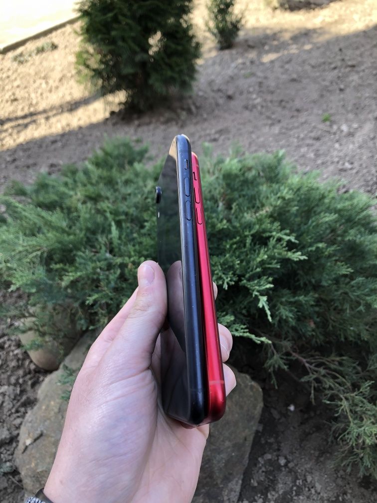 Продам iphone xr 64