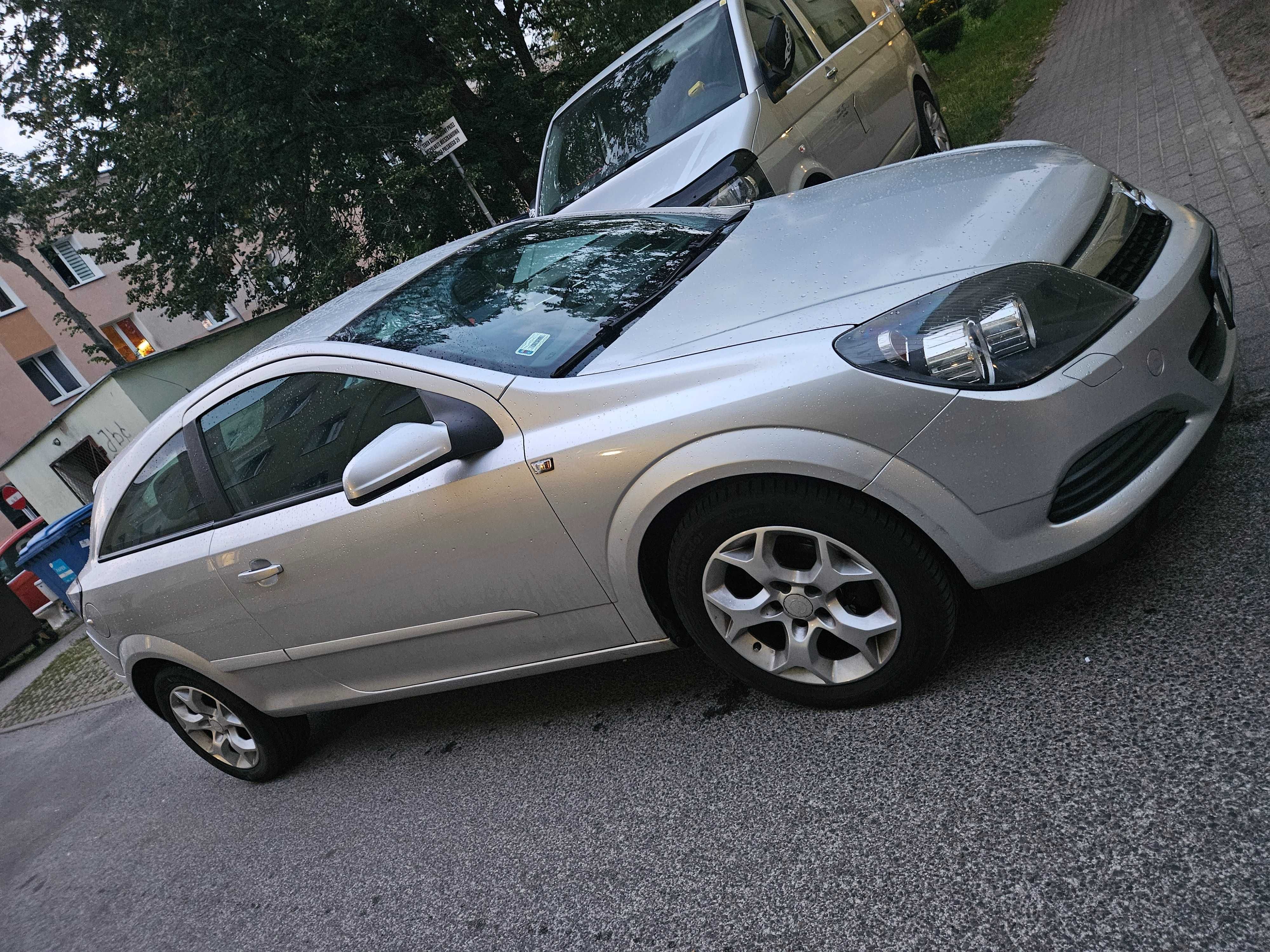Opel Astra H GTC 1.8 125 KM maly przebieg