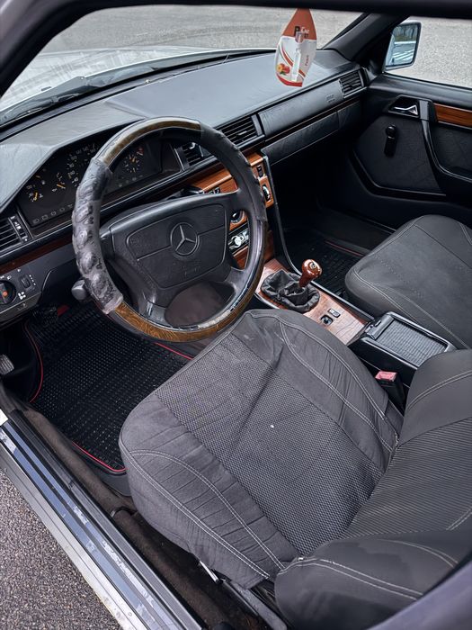 Продам Mersedes 124