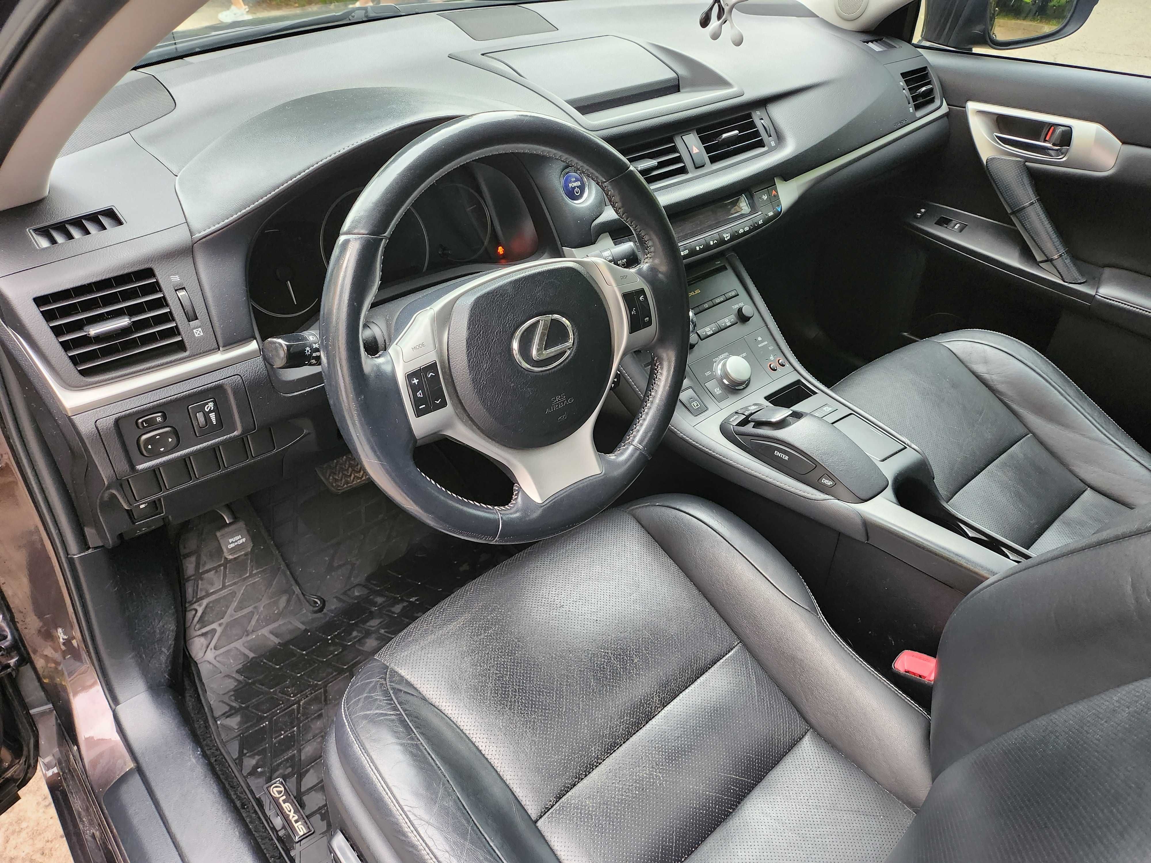 Lexus CT 200h 1.8 Hybrid E-CVT 2012 р. в.