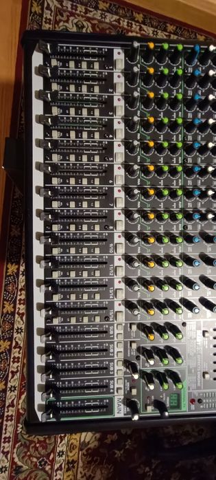 Vendo Mackie pro fx 16 v2