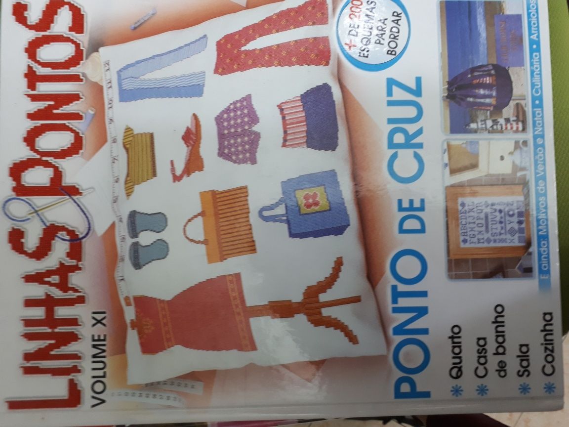 Livro ponto cruz cada 25€