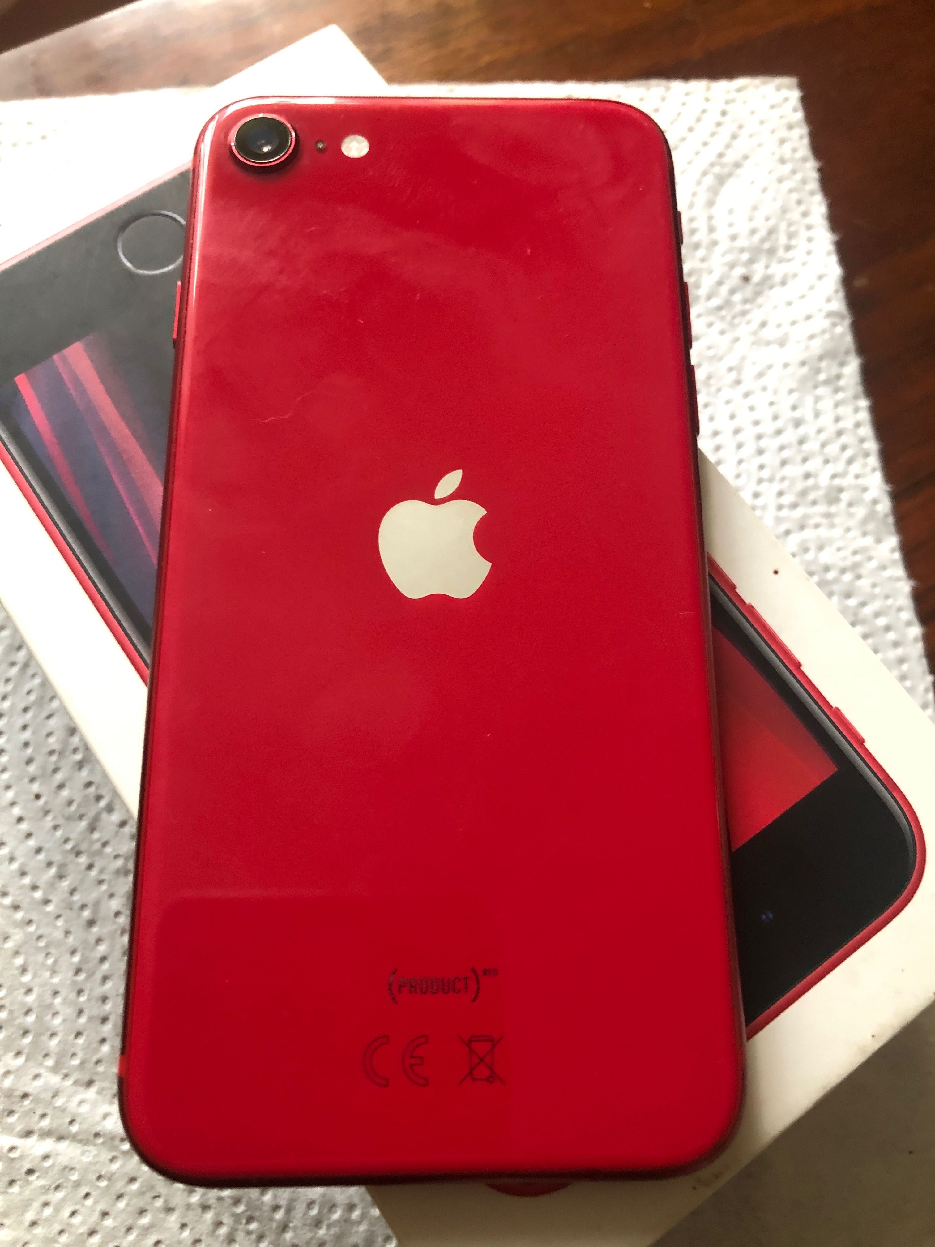 Na części, do odblokowania iPhone SE 2020 A2296 w wersji RED super st.