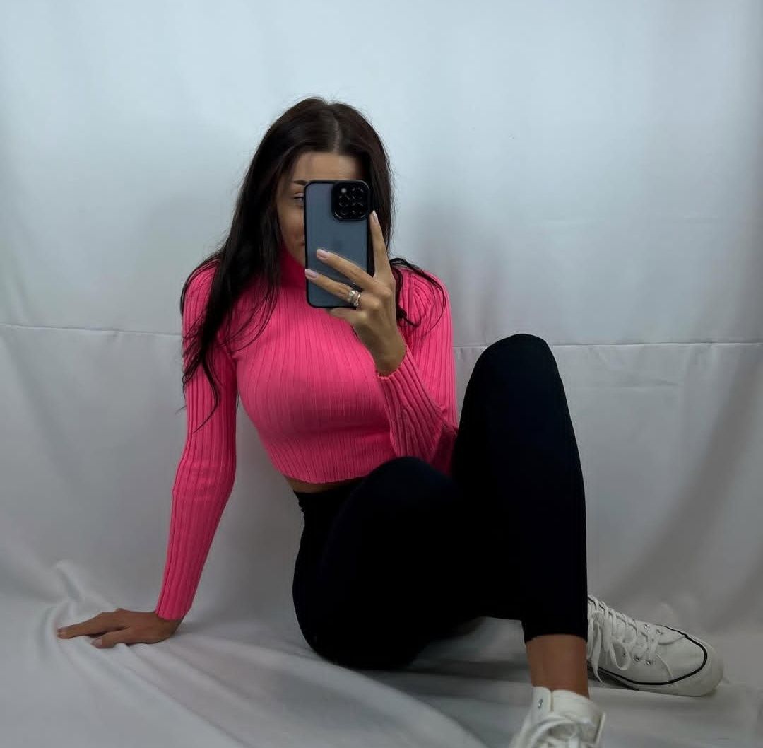 Подарю кофту девушке