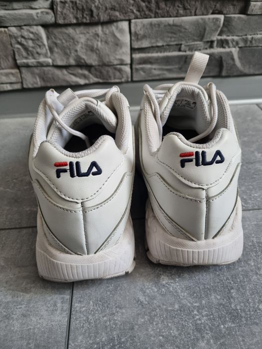 Fila białe buty sportowe