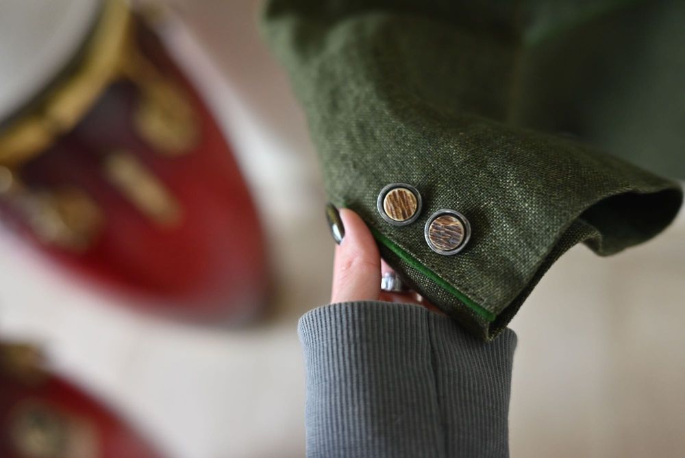 Чоловічий льняний піджак, зроблений в Австрії (розмір L)