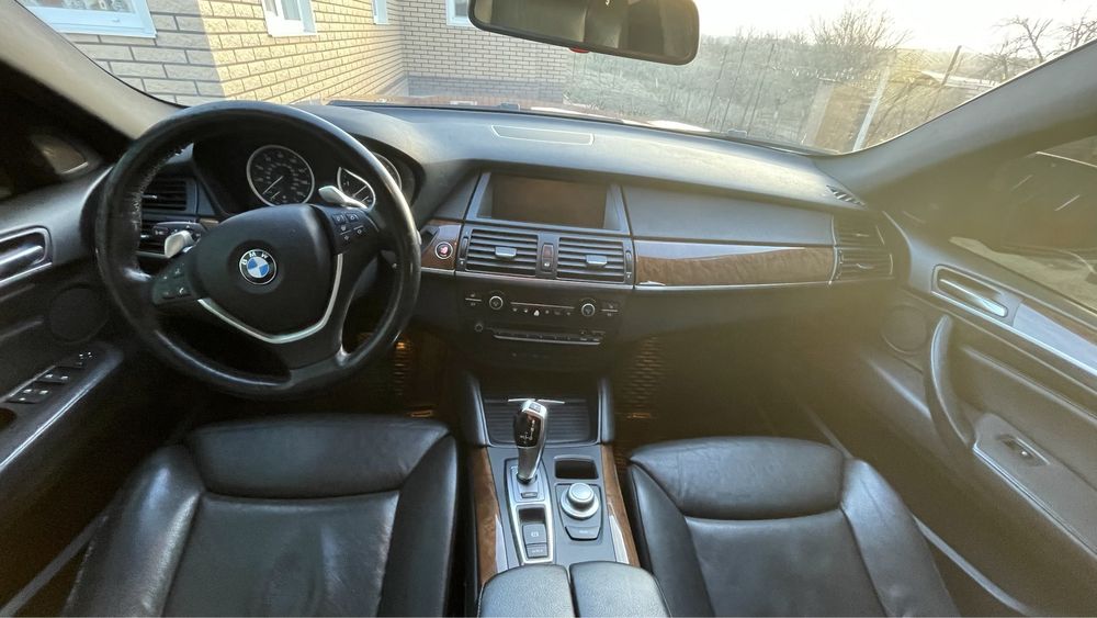 Продам BMW X6 2008 (можливий мінімальний торг біля капоту)