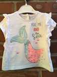 T-shirt z falbankami przy rękawkach dla dziewczynki Smyk r.80