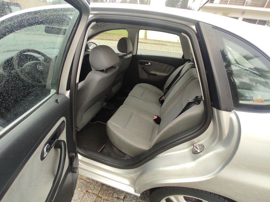 Ibiza 1.4tdi 5 lugares