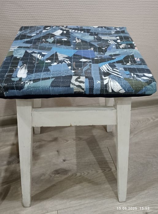 Чохли на кухонні табуретки