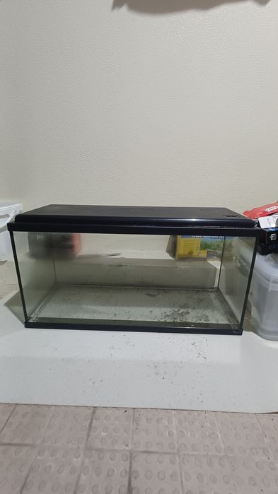 Vendo Aquário 96L