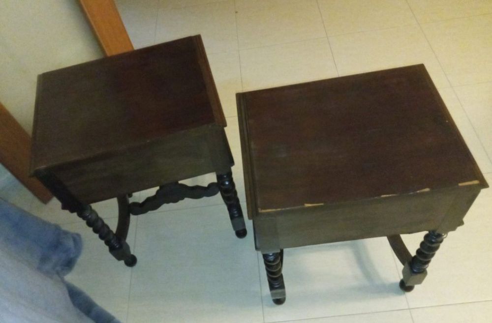 Conjunto de 2 mesas cabeceira madeira maciça