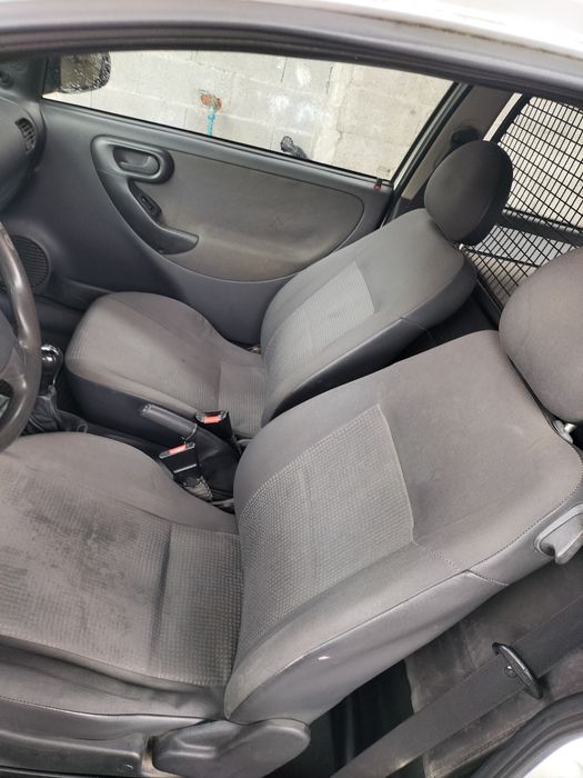 Opel corsa c 1300 comercial