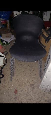 Krzeslo Nowe 2szt plastikowe czarne