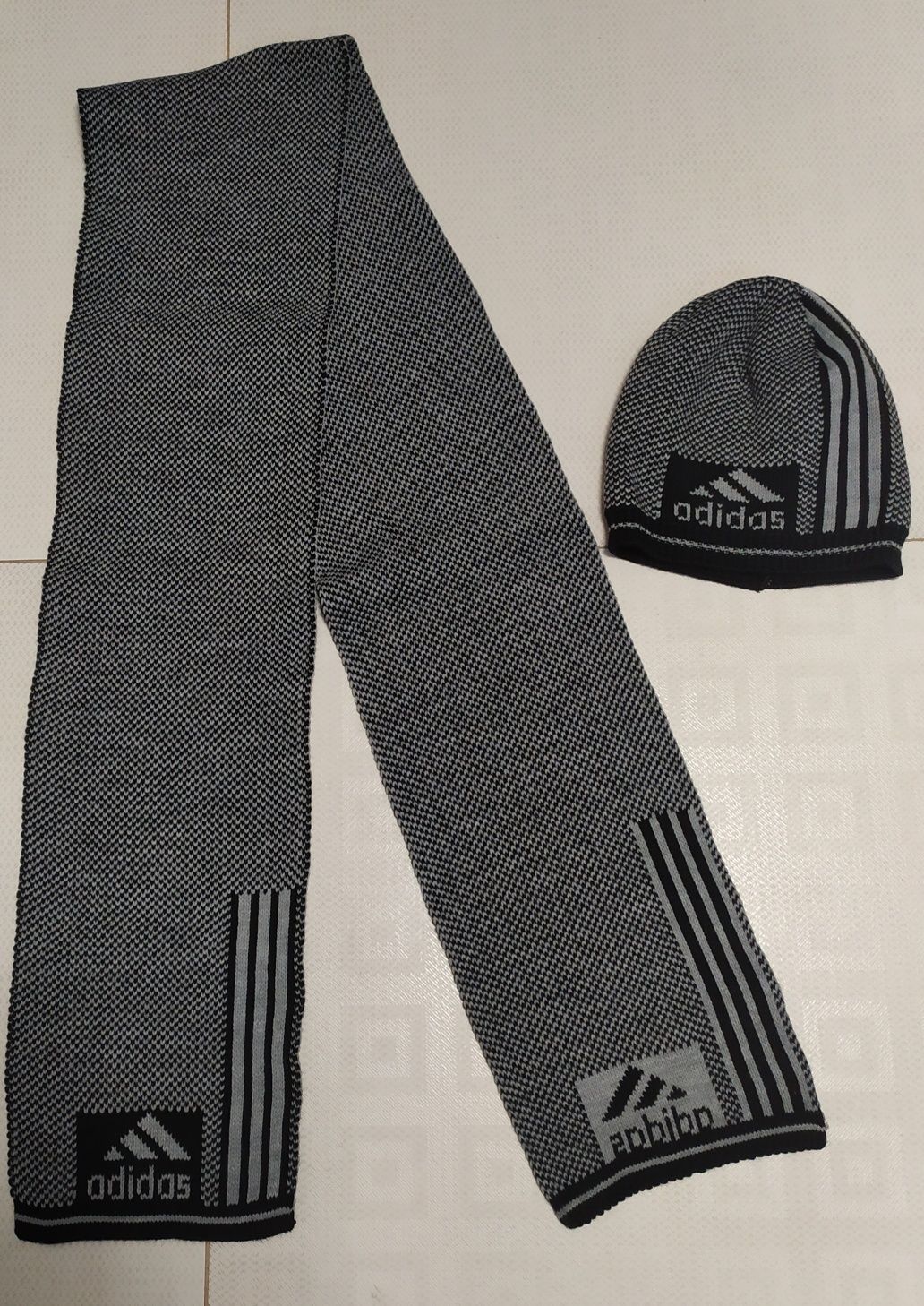 Komplet czapka i szalik Adidas