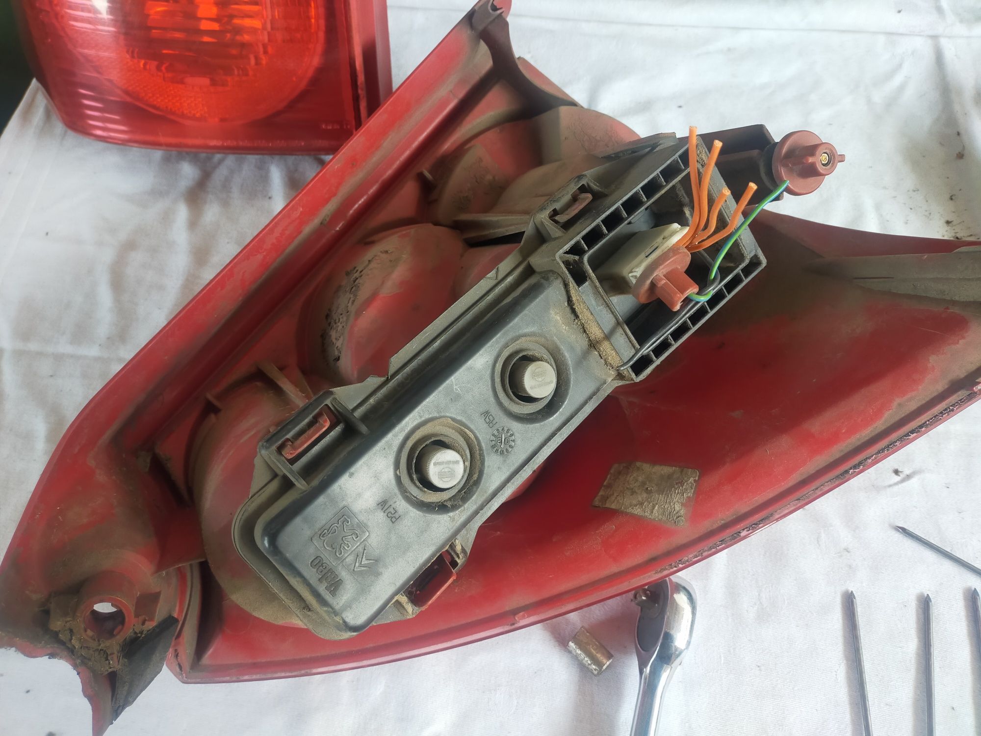 Peugeot 307 sw 03 r lampa tył prawa