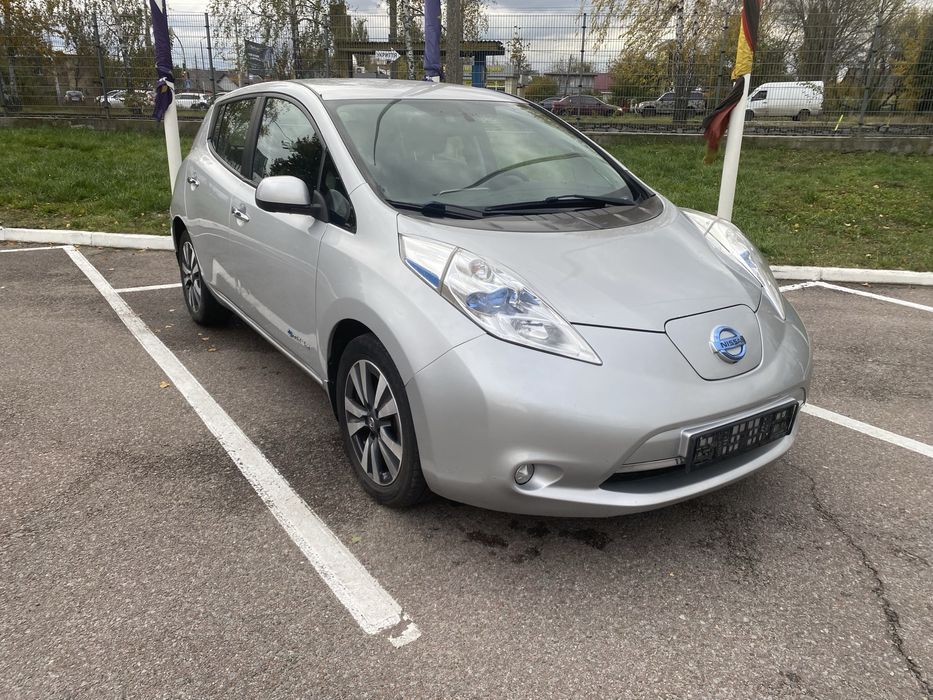 Продам Nissan Leaf 2016