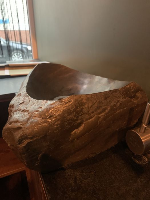 Умивальник з каменю