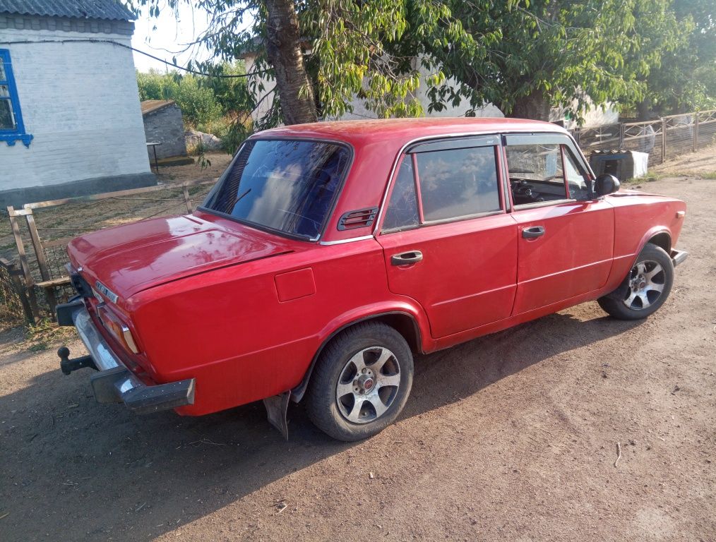 Продам автівку Ваз 2103