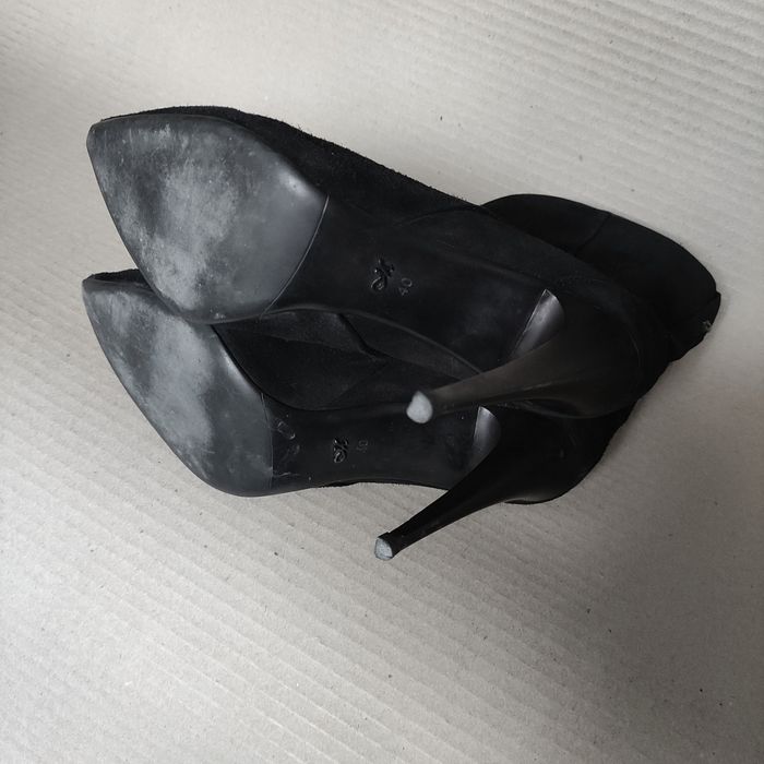 Ботильоны из натуральной замши на шпильках