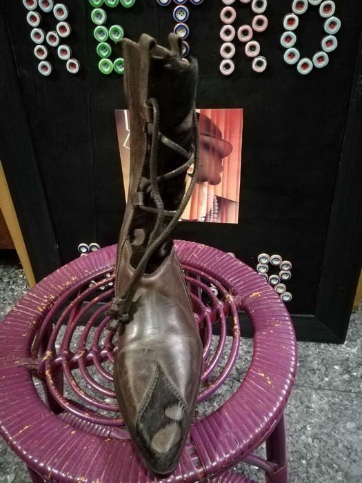 Botas Novas marca Salieri em Pele côr Castanho tamanhos 35, 36 e 39
