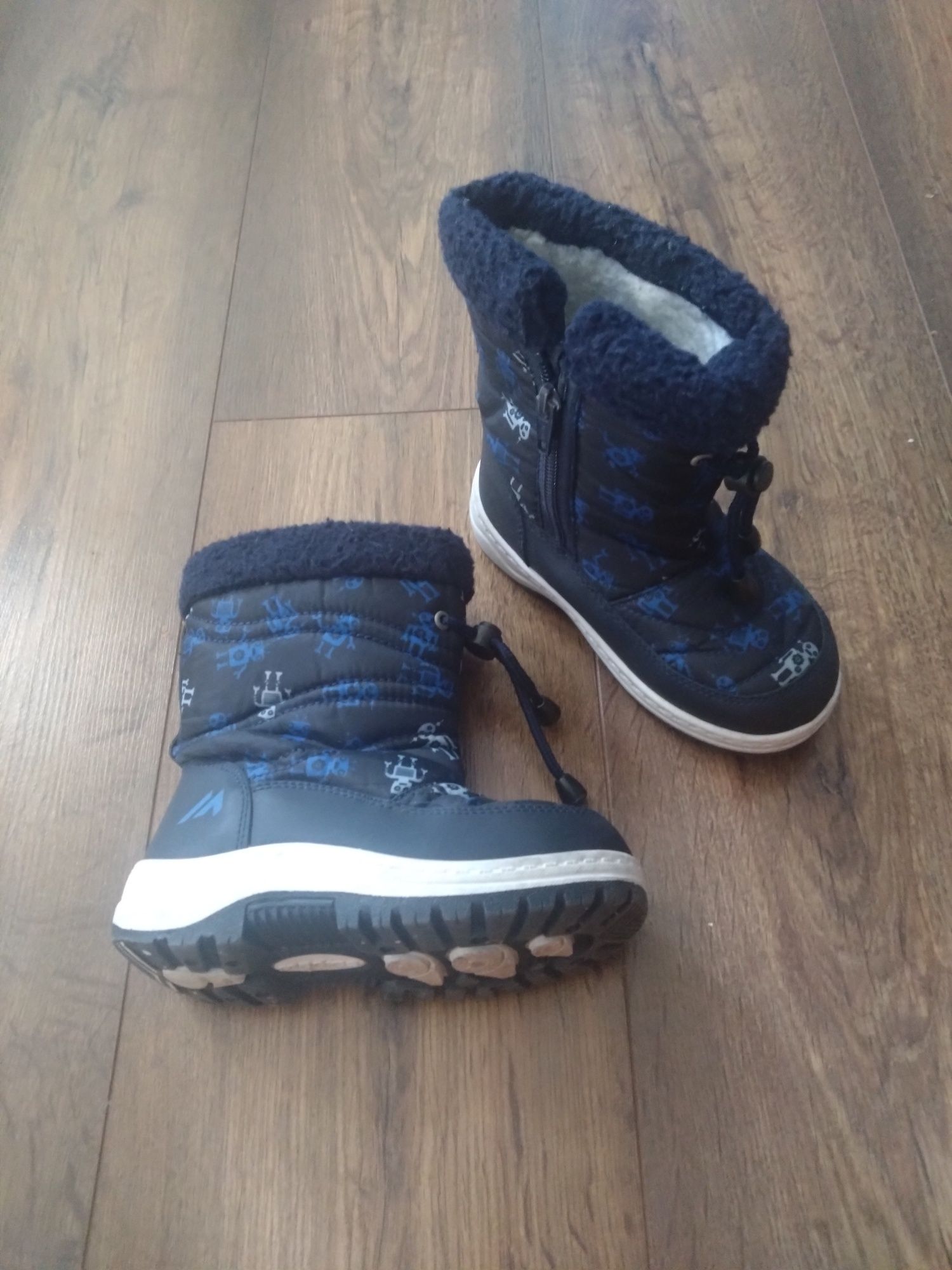 Buty zimowe śniegowce r. 27