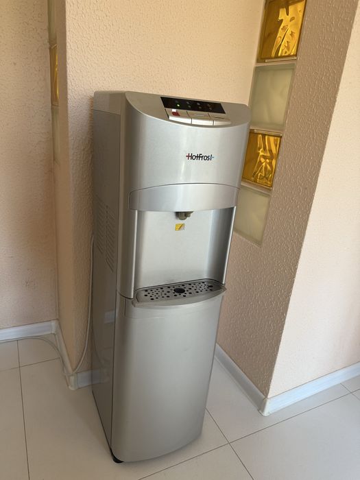 Куллер для води Hotfrost