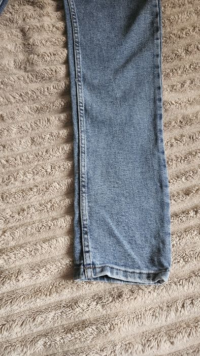 Джинсы женские .