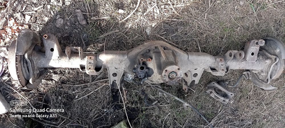 Задній міст  редуктор чулок піввісь toyota land cruiser 90