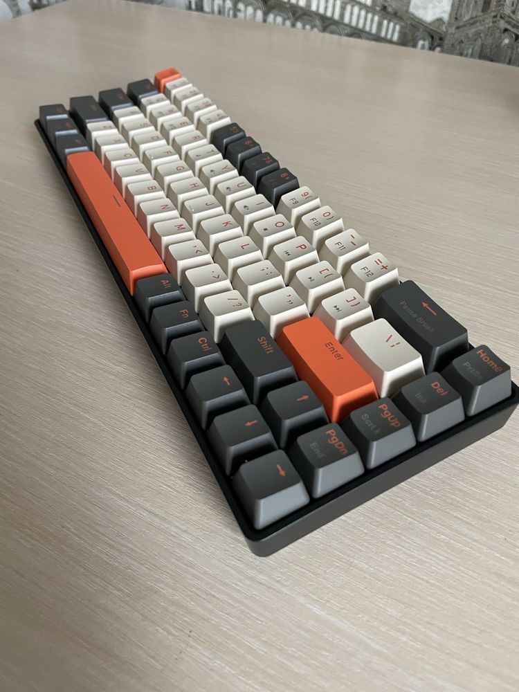 Механічна клавіатура К68 ( бездротова 60% ) механическая клавиатура