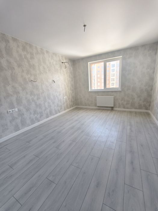 Цена с оформлением! 37 КВ.м. Новый ремонт. Без комисси.