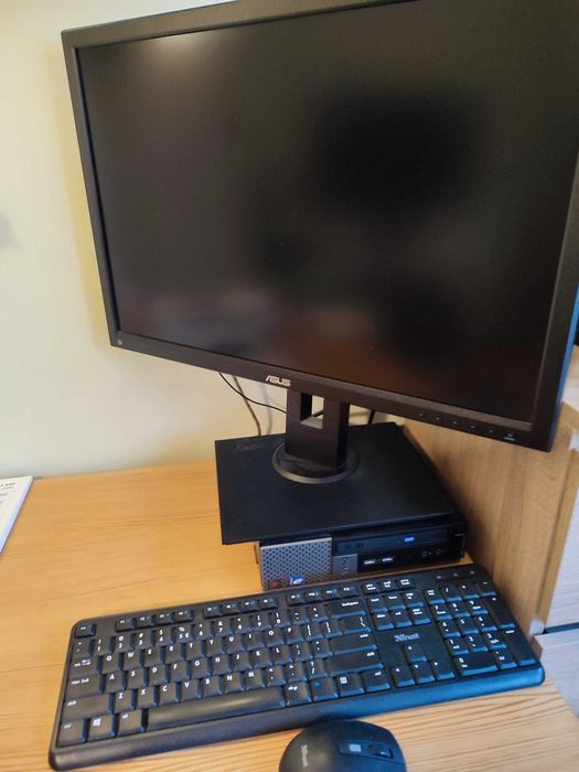 Komputer Dell Optiplex 9020USFF, SSD 256GB, RAM 8GB , monitor, mysz