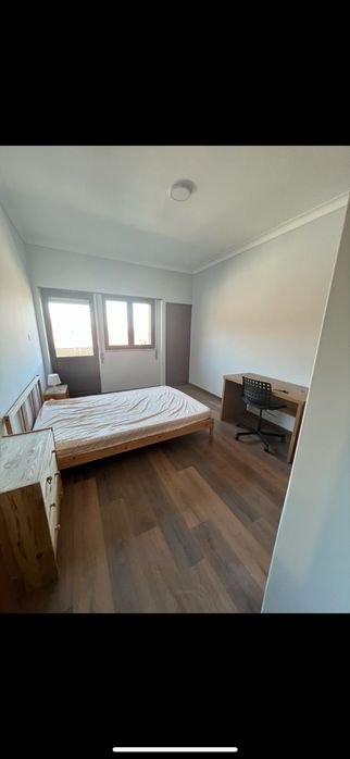 Arrenda se apartamento T4