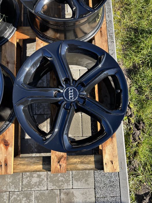 Felgi Audi oryginalne NOWE 17x7.5xET28